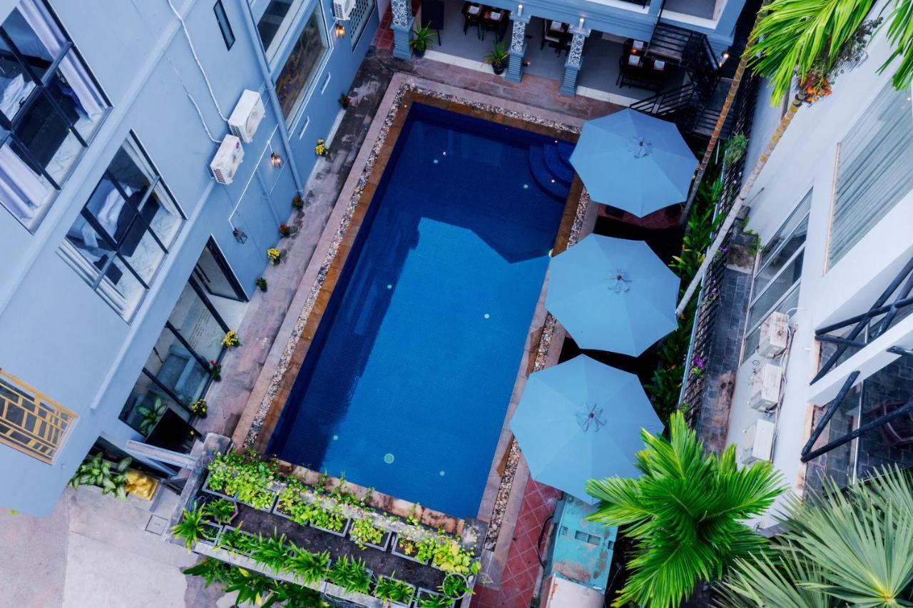 The Rabbit Hole Hotel & Spa Сием Реап Екстериор снимка